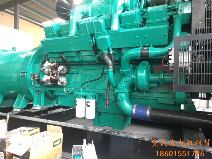 南京溧水大型發(fā)電機(jī)出租租賃全新康明斯800KW柴油發(fā)電機(jī)組租賃