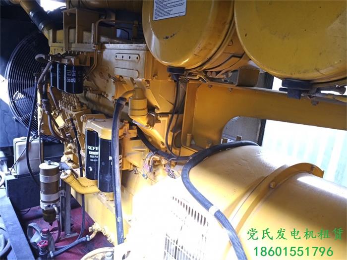 嘉興海鹽發(fā)電機出租租賃工廠租用日本小松600KW柴油發(fā)電機組發(fā)電生產